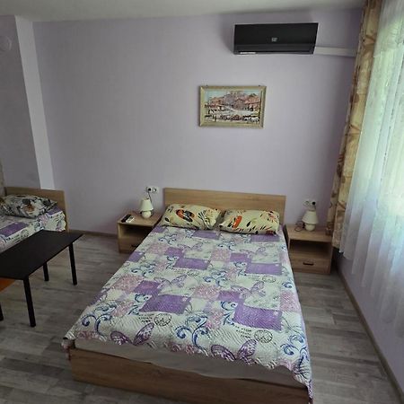 Fema Guest House Balchik Ngoại thất bức ảnh