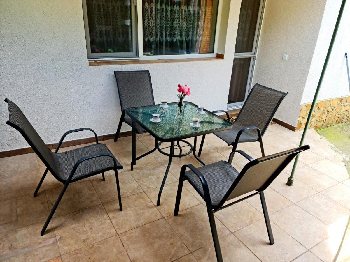 Fema Guest House Balchik Ngoại thất bức ảnh