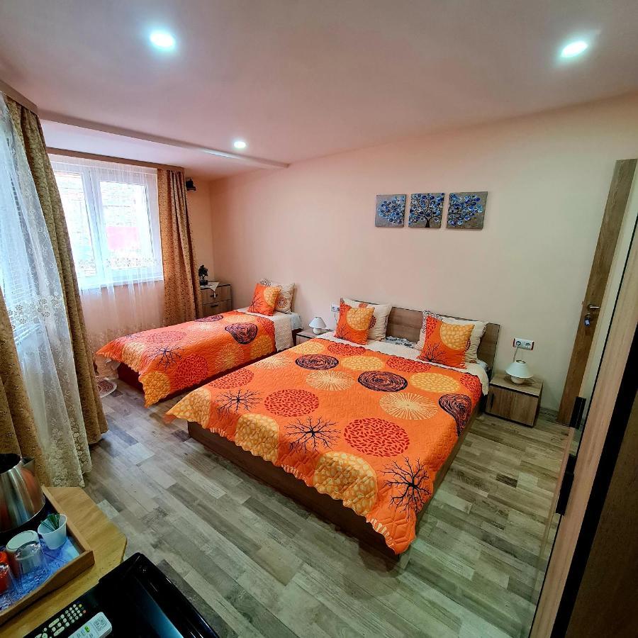 Fema Guest House Balchik Ngoại thất bức ảnh