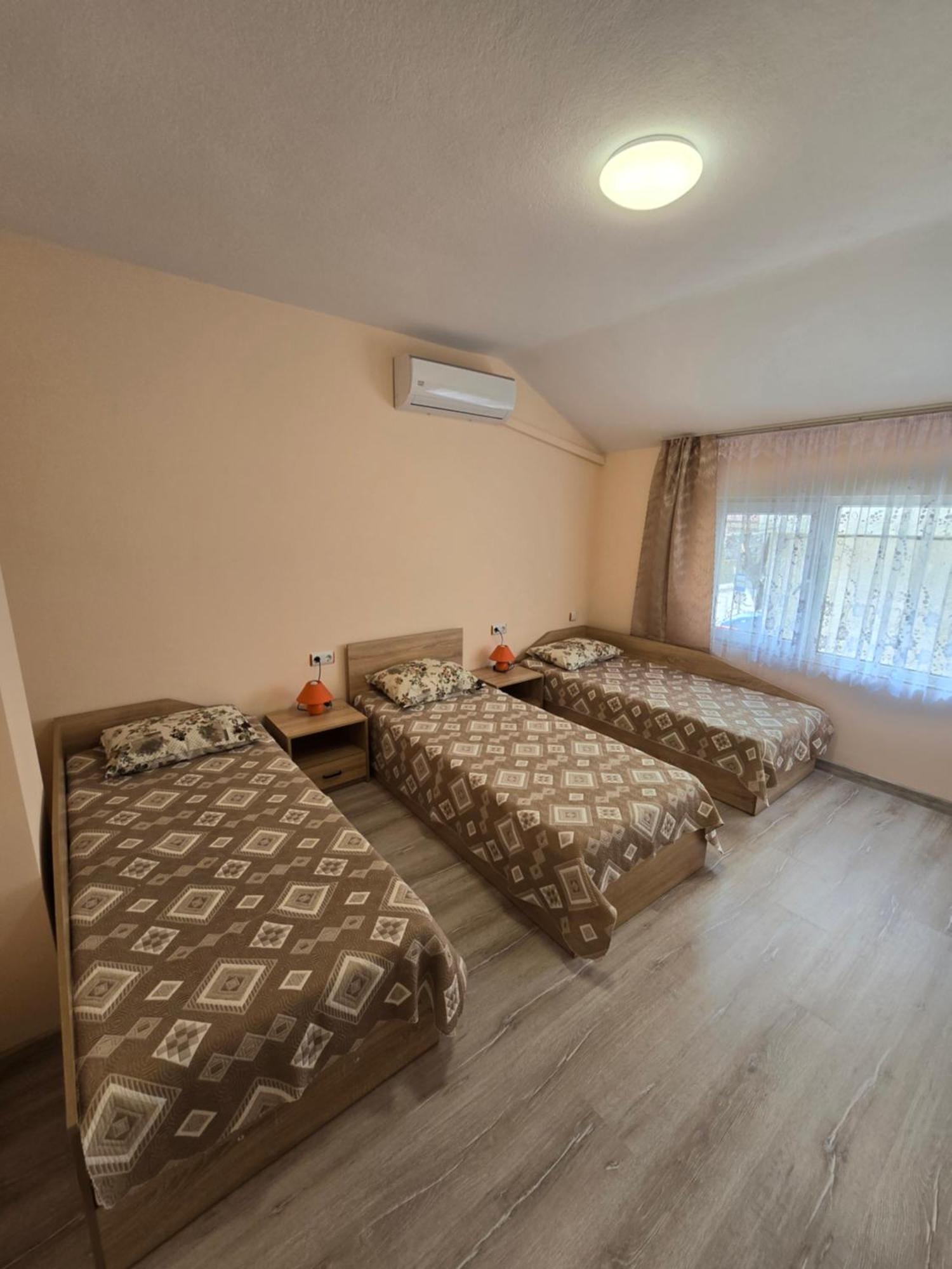 Fema Guest House Balchik Phòng bức ảnh