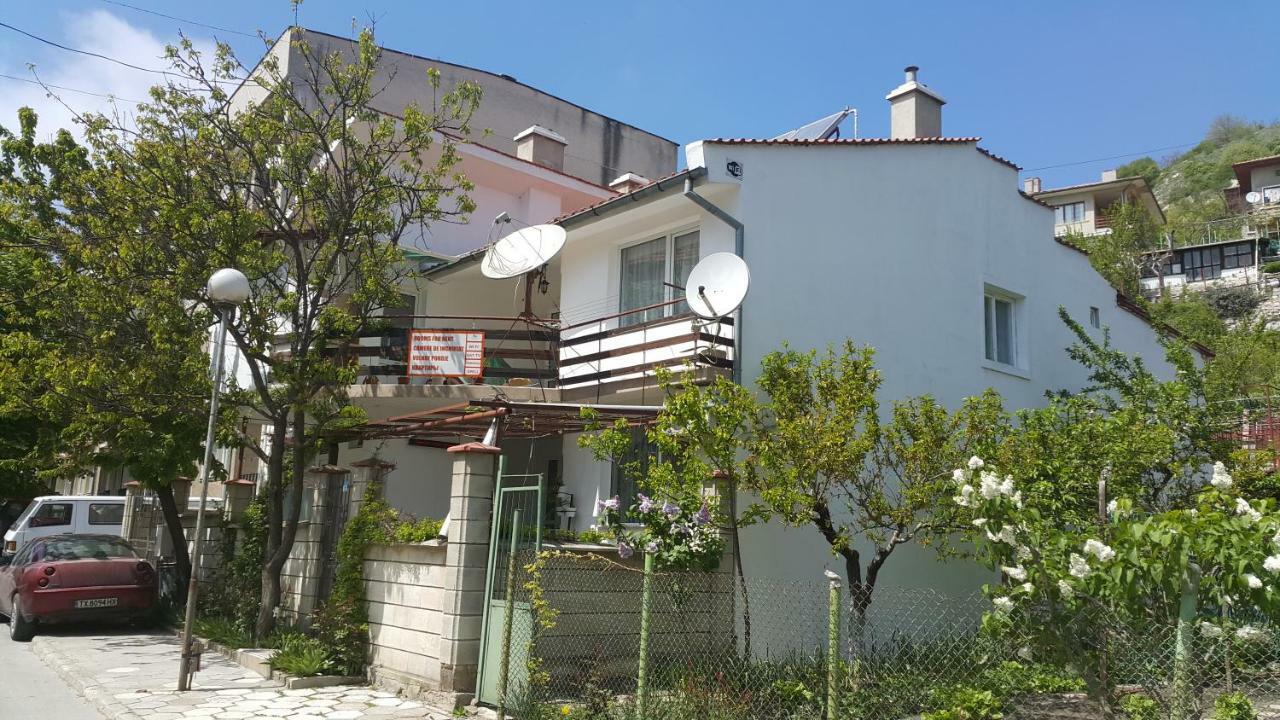 Fema Guest House Balchik Ngoại thất bức ảnh