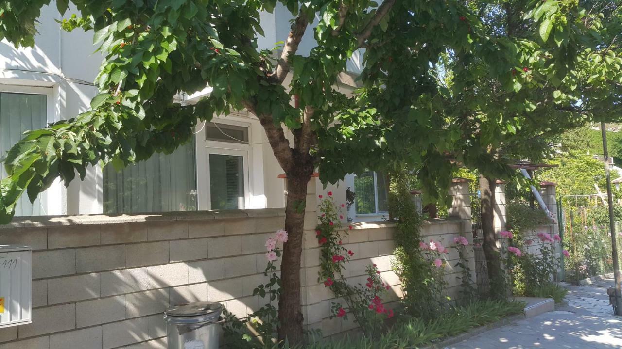 Fema Guest House Balchik Ngoại thất bức ảnh